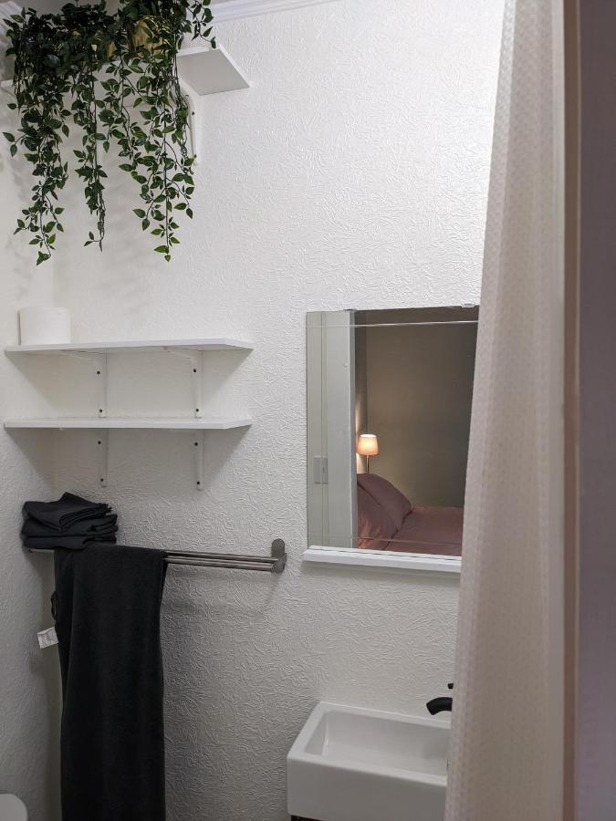 Pink Flamingo Hotell Wolfville Eksteriør bilde